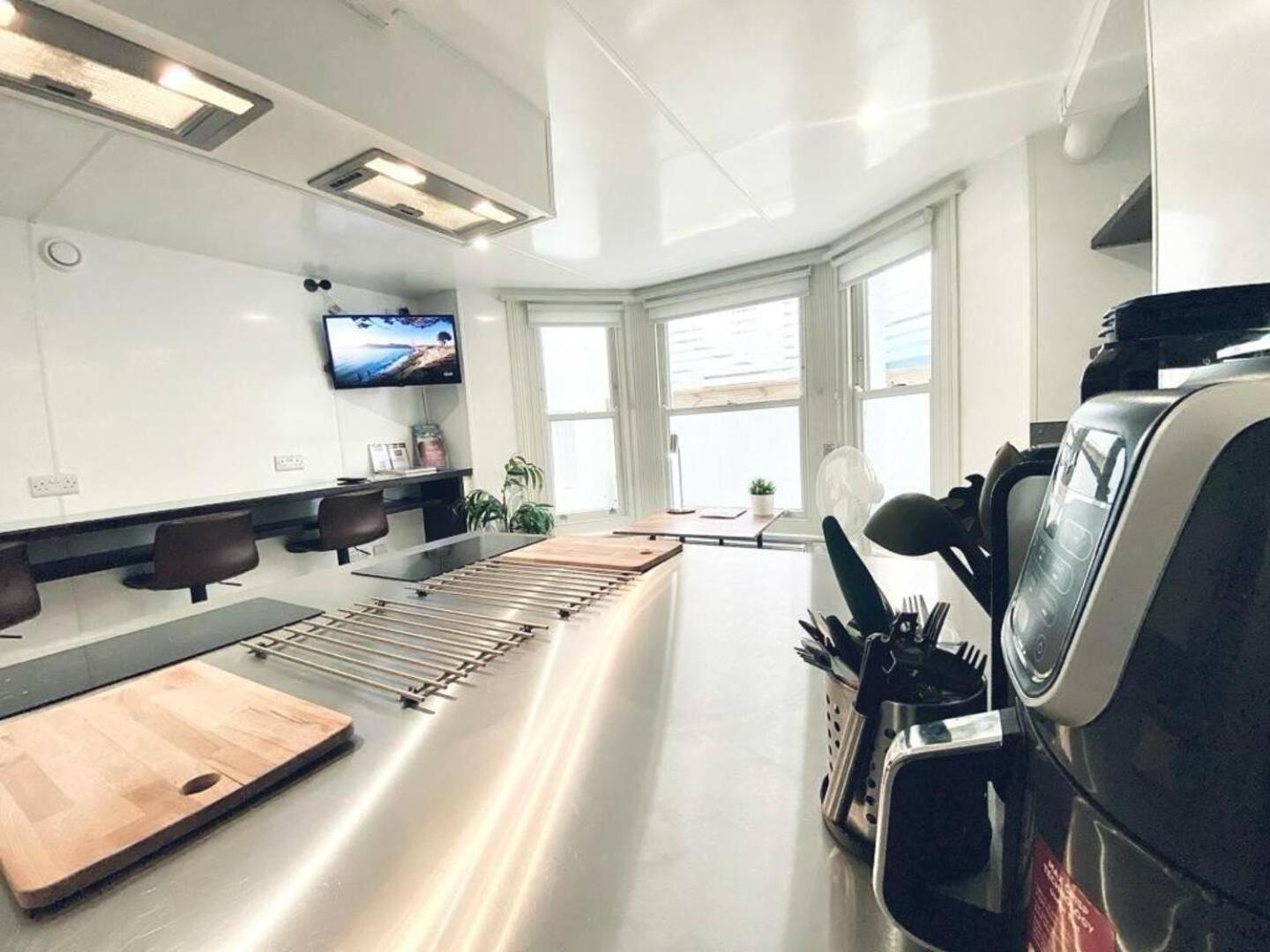 Apt 12 Luxury Living Chic Studio Steps From Beach Hove Extérieur photo