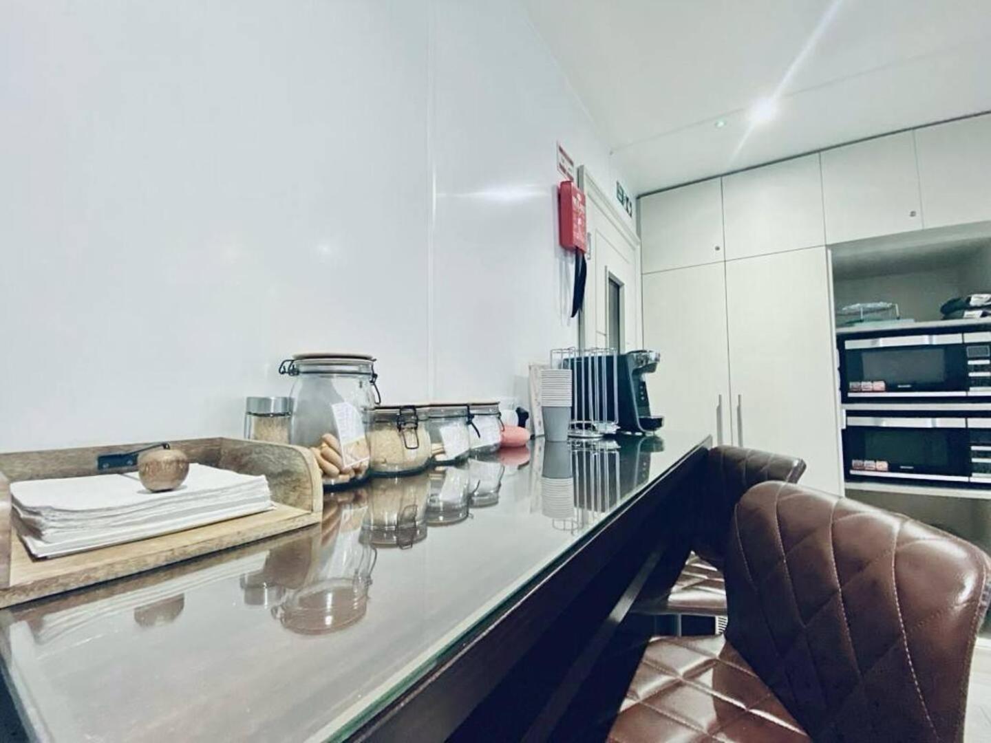 Apt 12 Luxury Living Chic Studio Steps From Beach Hove Extérieur photo